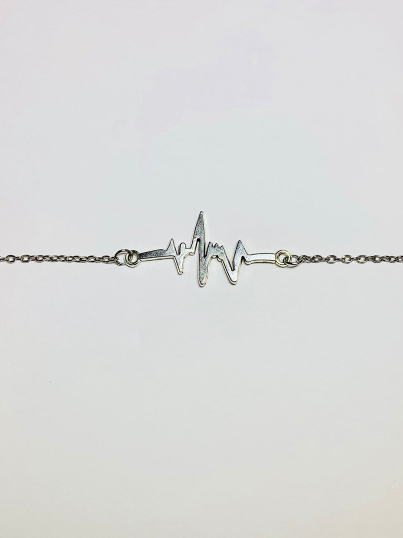 Silver heartbeat necklace
