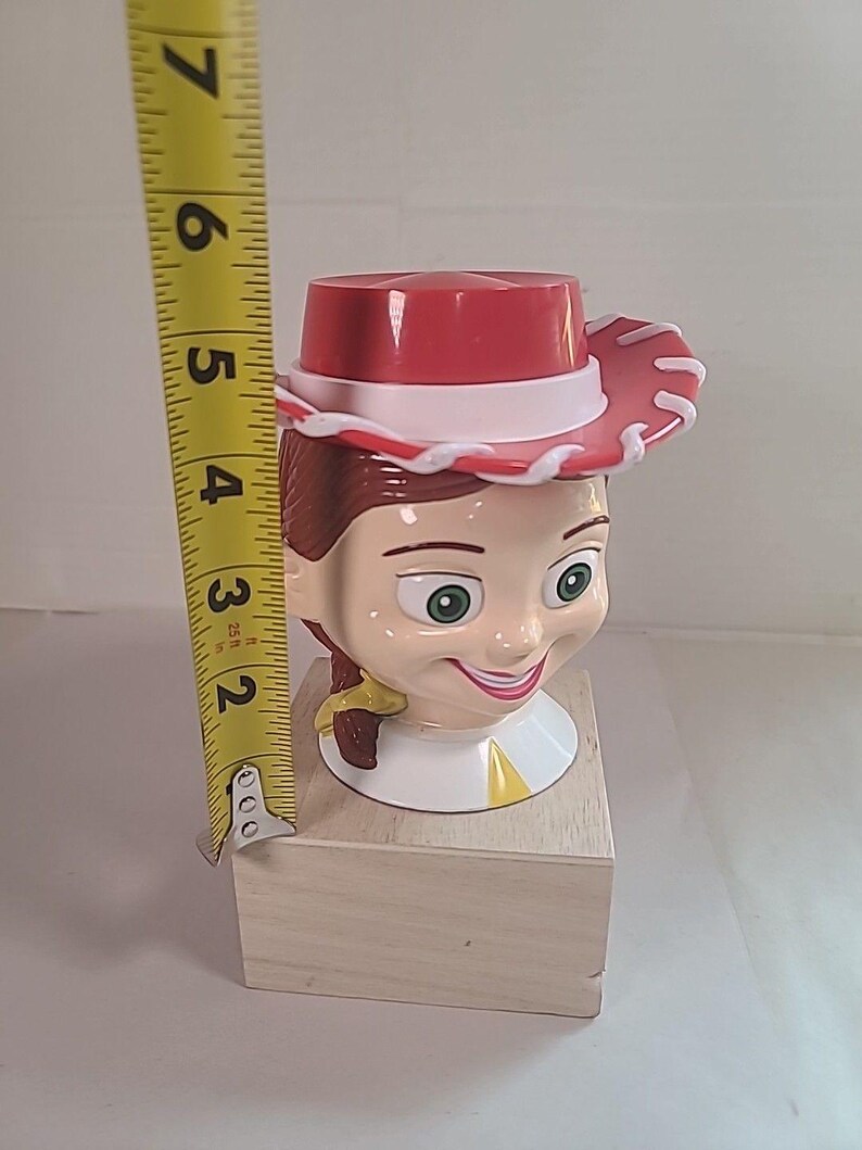 Kubek Vintage Jessie Toy Story Disney na lodzie z klapką Pixar zdjęcie 2