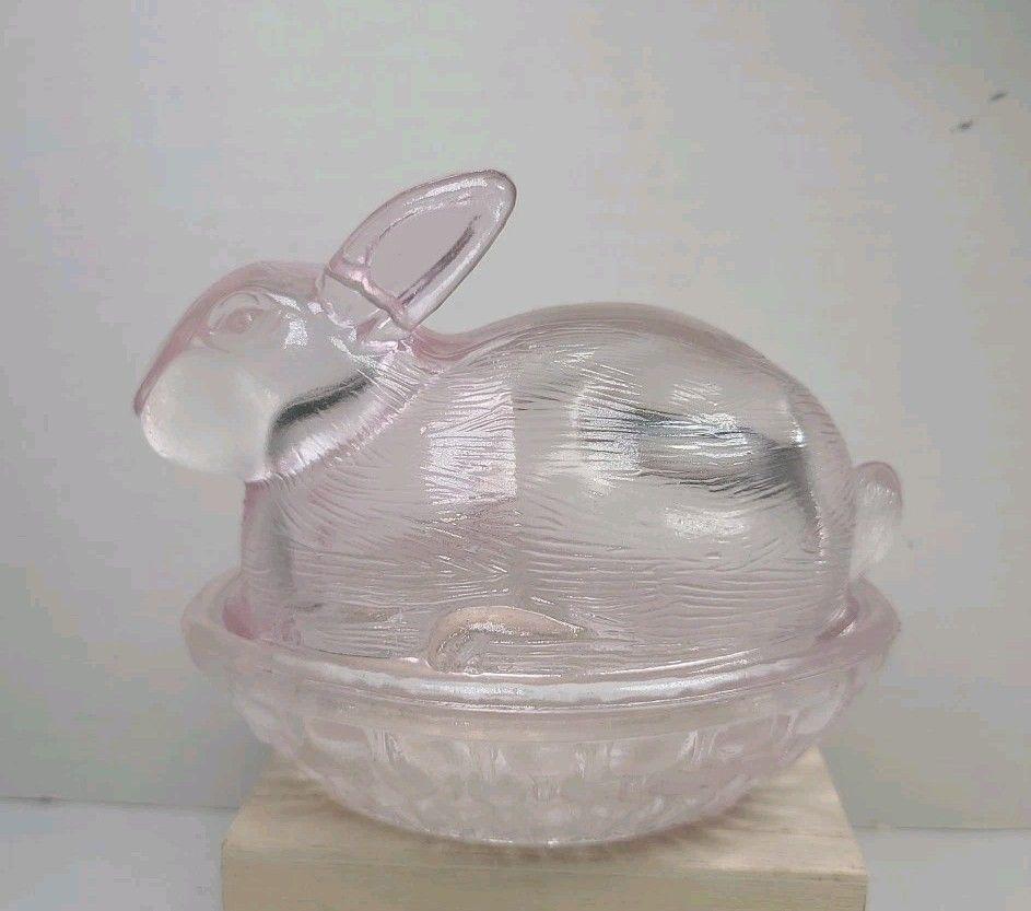 L.E. Smith Pink Glass Bunny Rabbit On Nest 4.5" Trinket Candy Dish VGUC Gorgeous