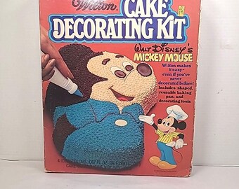 Walt Disney's Mickey Mouse Wilton Cake Decorating Kit Cake Pan Only