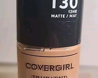NIEUW CoverGirl True blend vloeibare foundation, mat gemaakt T30 warm honing 1fl.oz