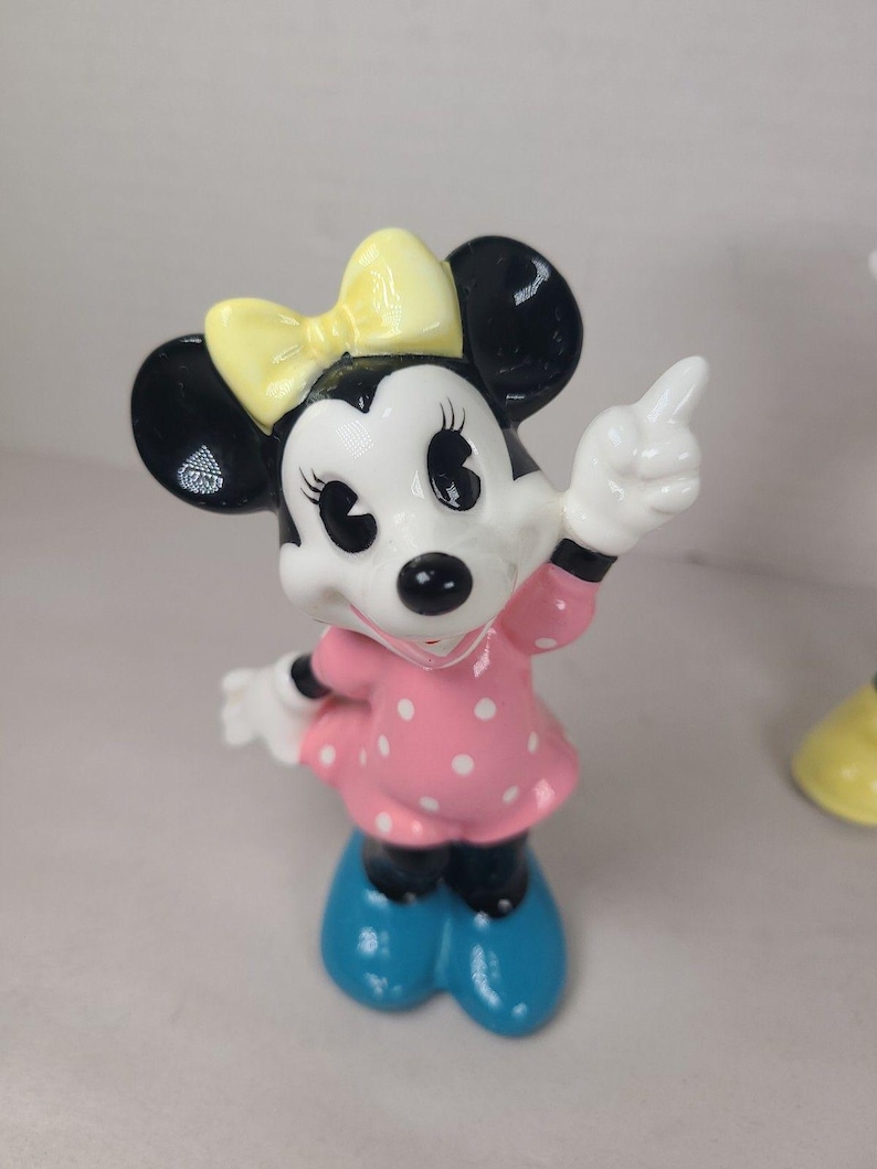 Vintage jaren 70 Disney Mickey & Minnie Mouse 4" keramische beeldjes (Made in Japan) afbeelding 2