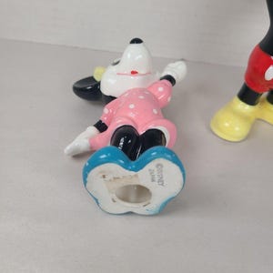 Vintage jaren 70 Disney Mickey & Minnie Mouse 4" keramische beeldjes (Made in Japan) afbeelding 4