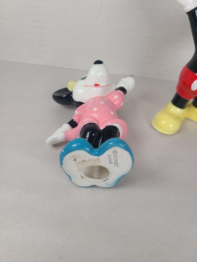 Vintage jaren 70 Disney Mickey & Minnie Mouse 4" keramische beeldjes (Made in Japan) afbeelding 4