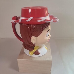 Kubek Vintage Jessie Toy Story Disney na lodzie z klapką Pixar zdjęcie 6