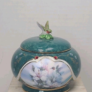 1999 Ardleigh Elliott Lena Liu's Ruby Throated Hummingbird