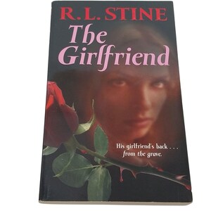 R.L. Stine &quot;The Girlfriend&quot; Paperback Book Scholastic 2004 First Point