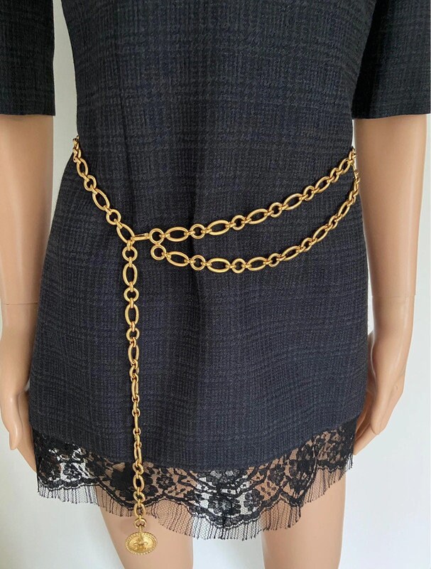 CHANEL Gold Metal Chain Belt Logo Medallion Vintage T.99 