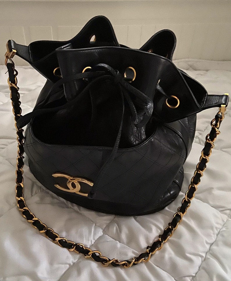 CHANEL Black Leather Bucket Bag Shoulder Strap Vintage - Etsy Ireland CHANEL Black Leather Bucket Bag Shoulder Strap Vintage - Etsy Ireland