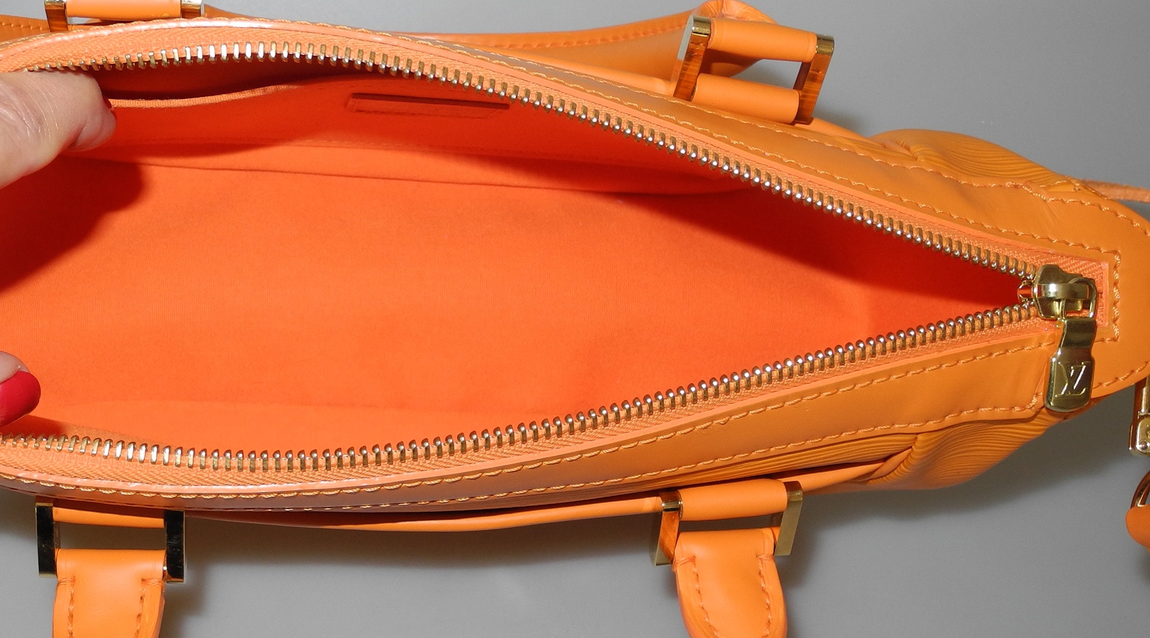 LOUIS VUITTON Dhanura Bag in Orange Epi Leather Shoulder 