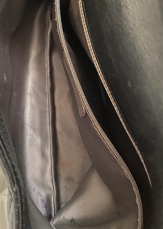 CHANEL BAGUETTE BAG in quilted black leather, vin… - image 8