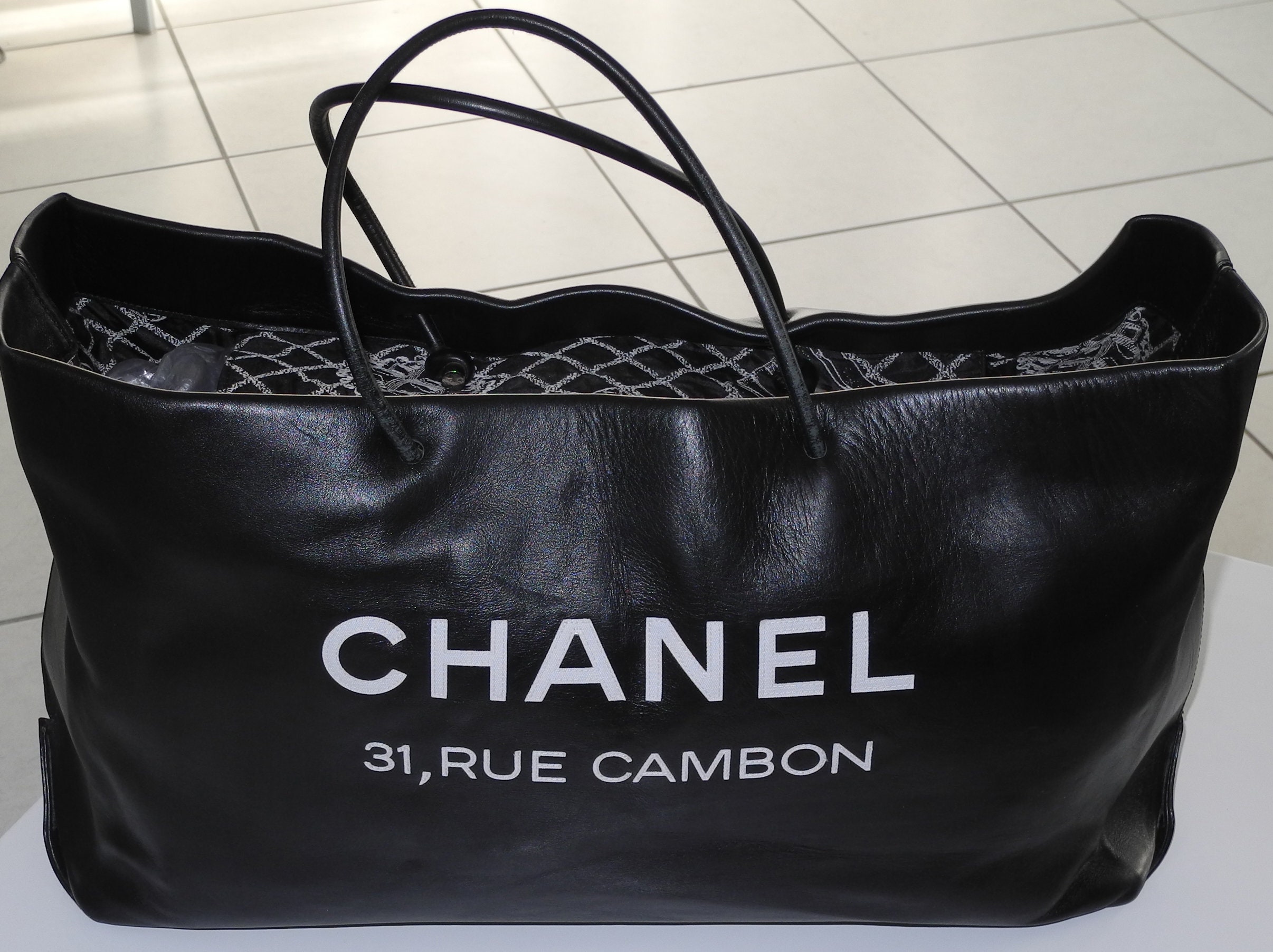 Chanel Black Leather Essential Rue Cambon Large Shopping Tote Bag - Yoogi's  Closet