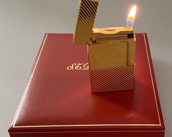 S.T. DUPONT Briquet plaqué or coffret très bel état