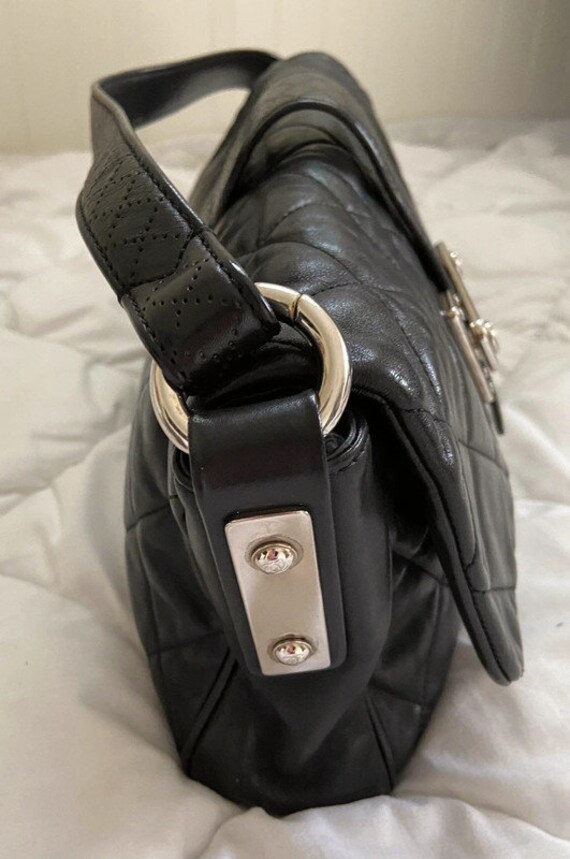 CHANEL BAGUETTE BAG in quilted black leather, vin… - image 4