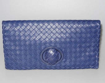 BOTTEGA VENETA Large navy blue woven leather clutch, very good condition