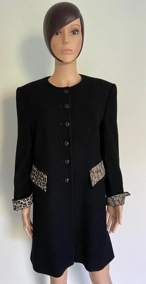 Louis FERAUD COAT in black loop wool, size 42, vin