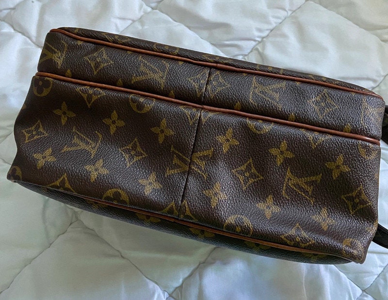 Buy Louis Vuitton Nile Bag in Monogram Canvas and Brown Leather, Shoulder  Strap, Vintage 1970, Very Good Condition Online in India 