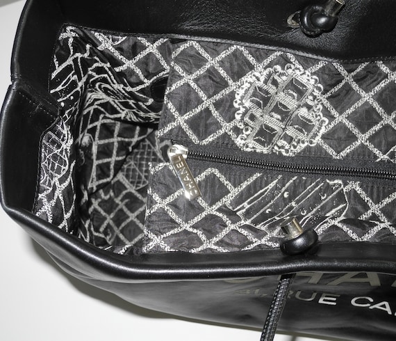 CHANEL LARGE Tote Bag in Black Leather Embroidered 31 Rue 