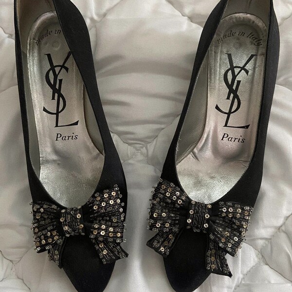 Yves Saint Laurent escarpins en satin noir ornés de noeuds en strass vintage