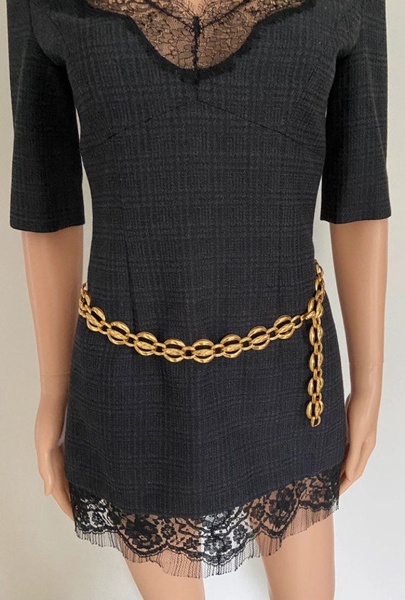 CHANEL BELT gold metal chain with vintage articul… - image 2