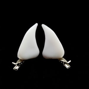 MATT WHITE | Resin Clip-On Devil Horns | Hair Clip Halloween Accessories for Horns Cosplay