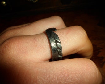 Geschmiedeter Ring - Umarmung