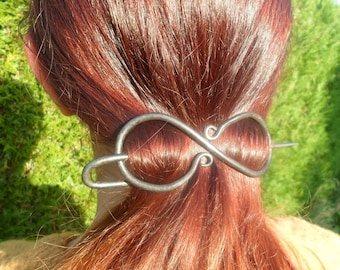Geschmiedete Haarbrosche
