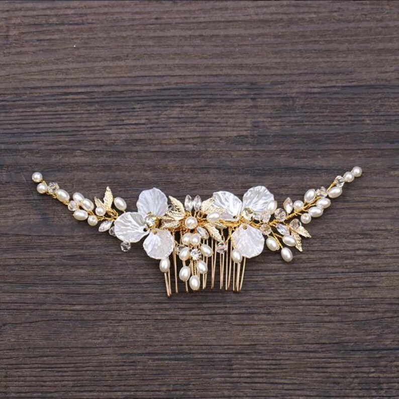 Bridal Hair Comb Golden Flower leaf Bridal Hair Accessories with Pearl and Rhinestones