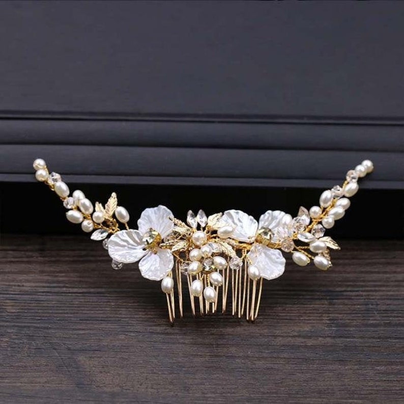 Bridal Hair Comb Golden Flower leaf Bridal Hair Accessories with Pearl and Rhinestones