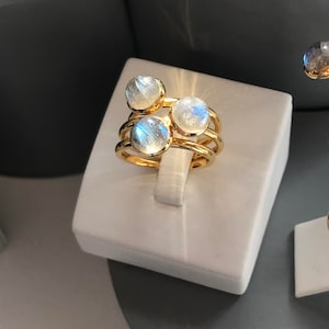 Labradorite Yellow Gold Vermeil Luna Ring