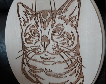 Laser engraved animal on wooden plaque