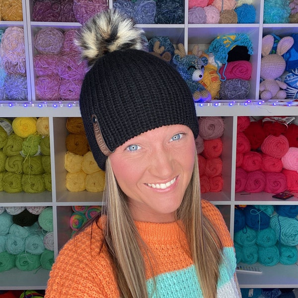 Basic Sass Beanie (Cheetah Pom)