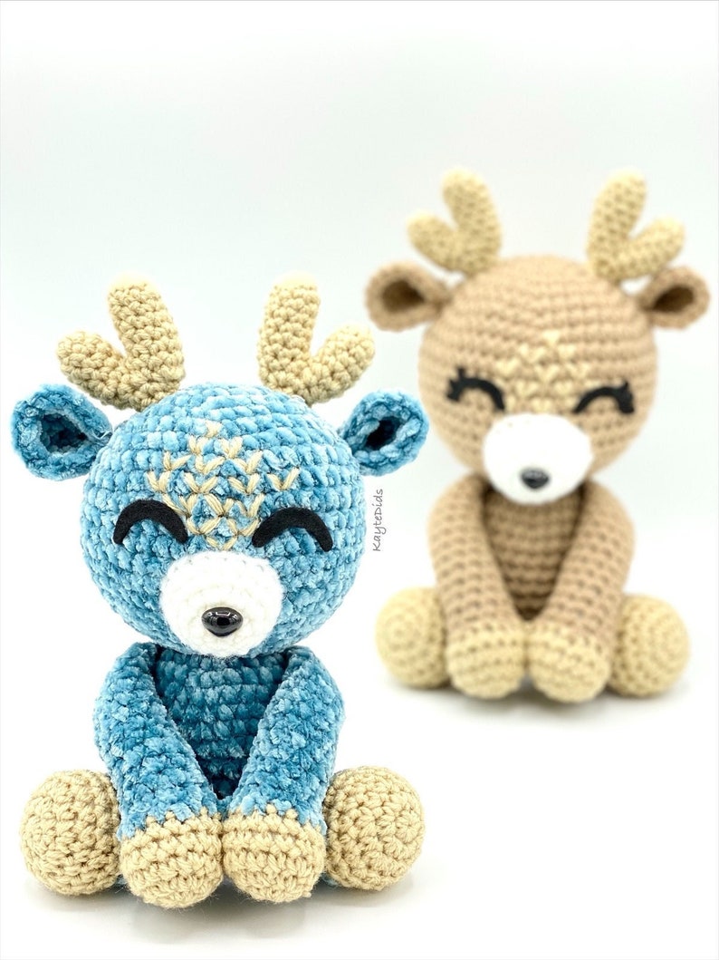 Hatching Deer PDF CROCHET PATTERN image 1