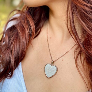 Concrete jewelry heart chain rose gold stainless steel in concrete with gold leaf (24 carats), Valentine&#39;s Day gifts for her