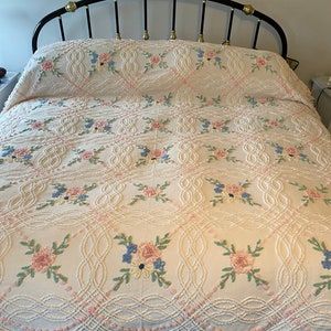 Vintage Pink Cabbage Rose Chenille Bedspread - Cabin Crafts