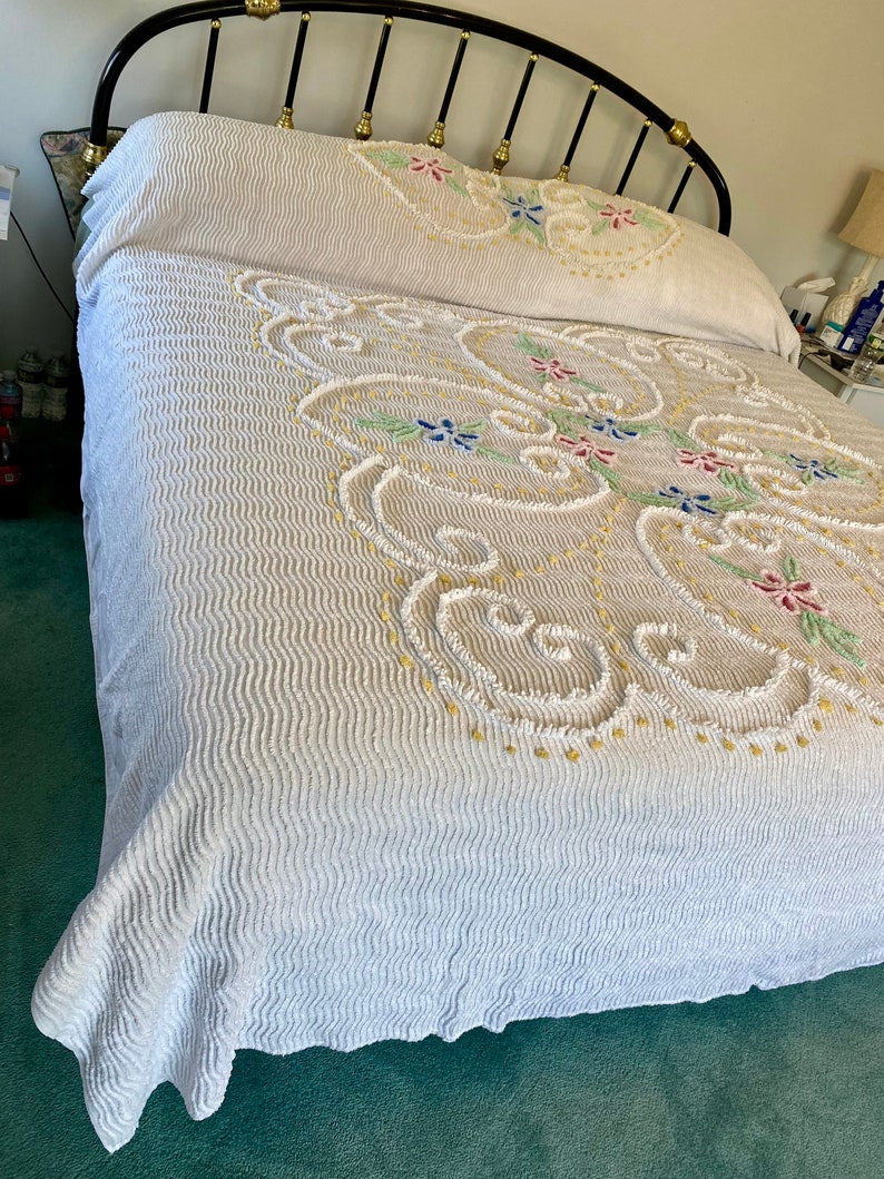 Vintage Chenille Bedspread Lovely 4 Valentines Hearts Chenille Etsy