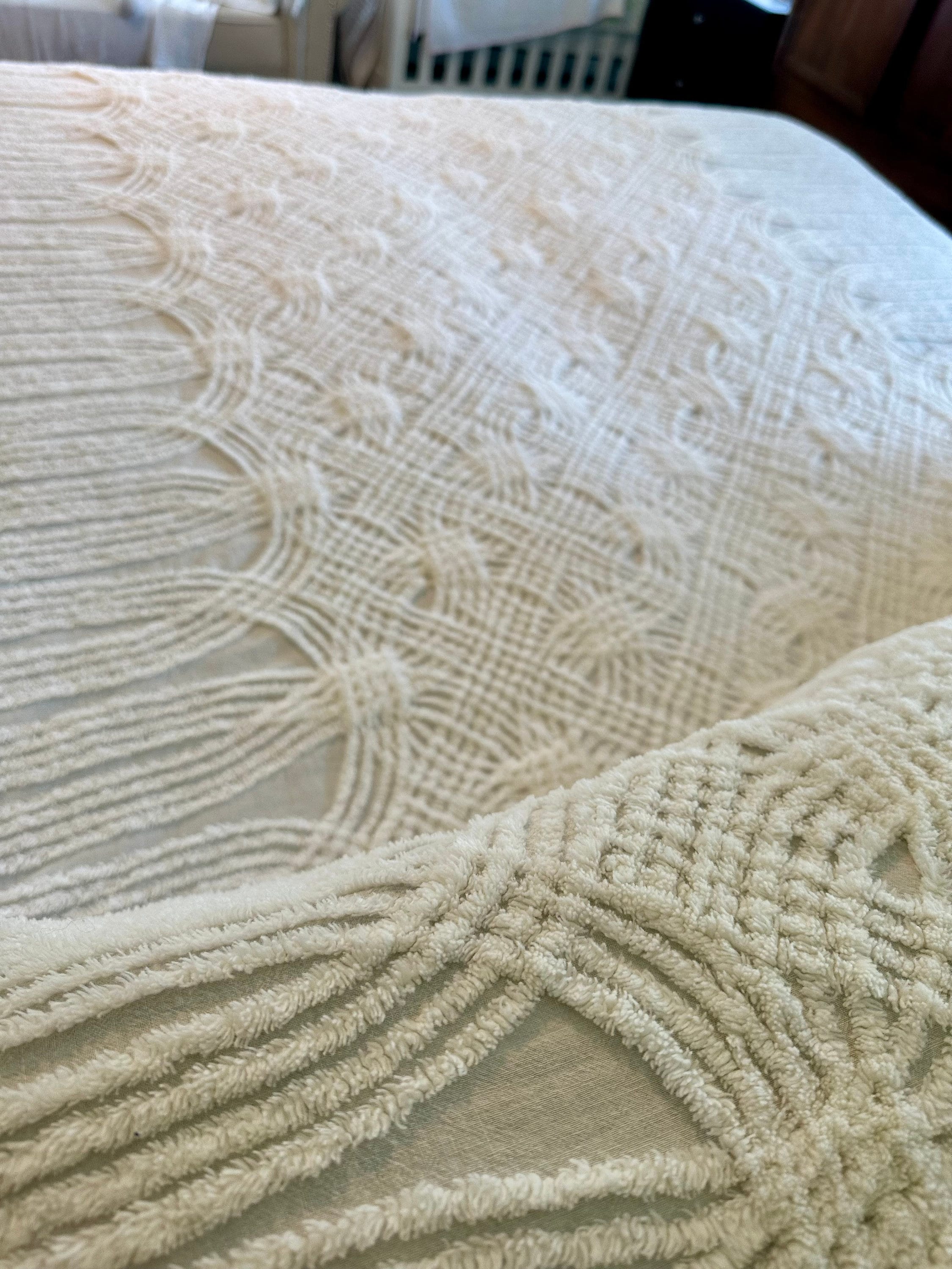 Vintage Ecru Off White Plush Texture Chenille Bedspread With Cathedral 