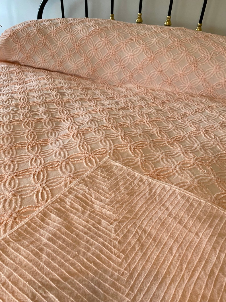 Vintage Chenille Bedspread Perfectly Peach Double Wedding Rings Tightly