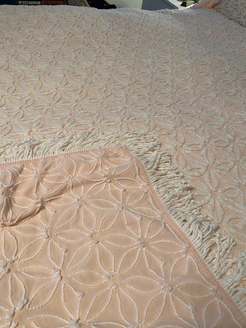 Vintage Chenille Bedspread Queen Pink Daisy Chenille Bedspread Etsy