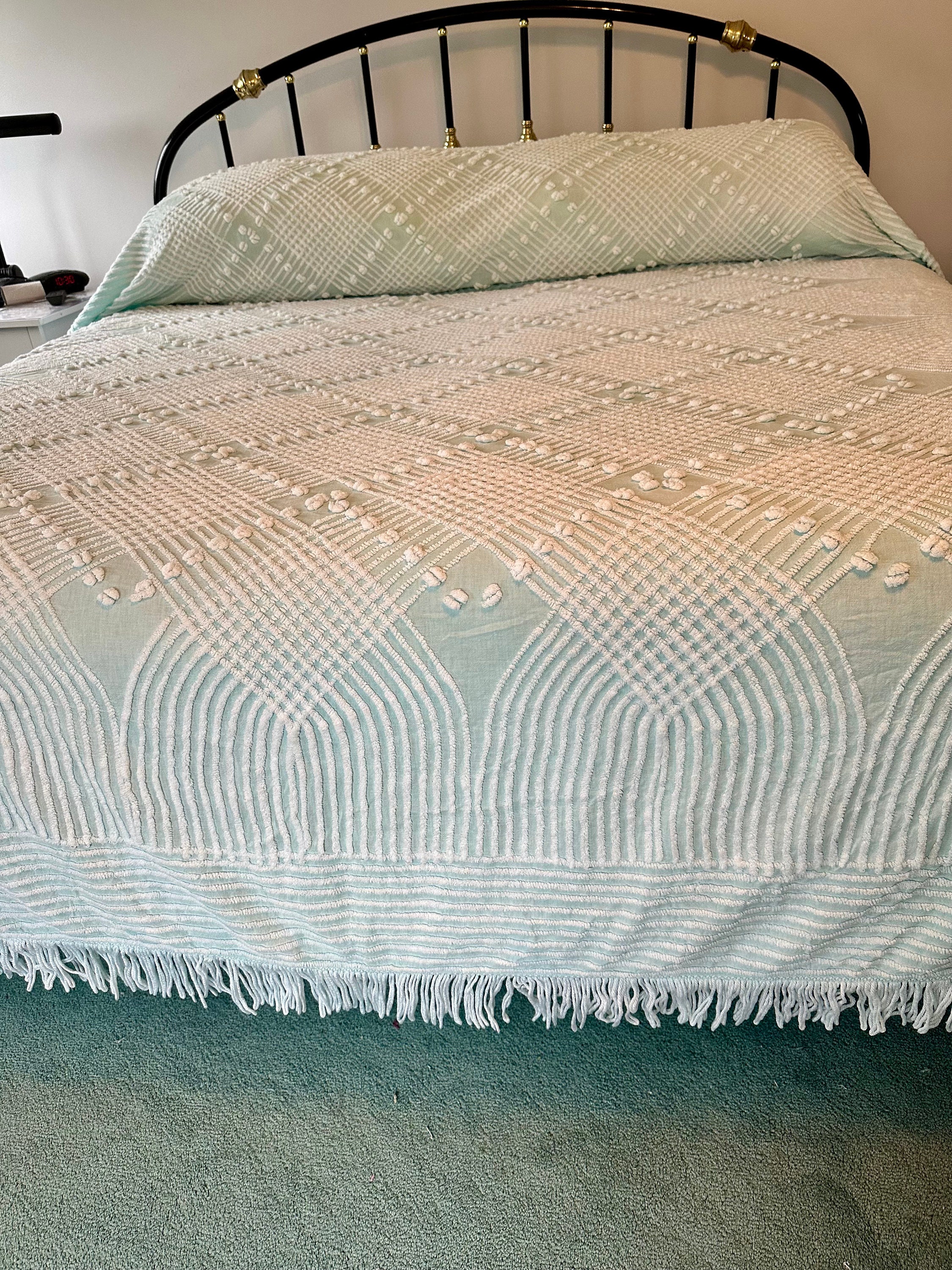 Queen Juliet Tufted Cotton Chenille Bedspread - Antique Red