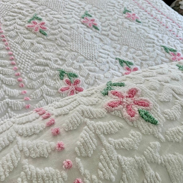 Vintage 2 Tone Pink Florals on White Chenille Bedspread Very Good