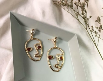 gold face earrings, gold eye, picasso earrings, minimalist trendy earrings, shape earrings, gold dangling earrings, picasso studded earrings