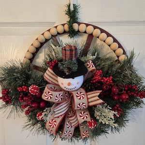 Wagon Wheel Christmas Front Door Wreath, Snowman Christmas Door Wreath, Winter Front Door Decor, Farmhouse Snowman Christmas Door Hanger