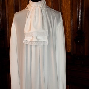 Silk shirt including jabot - 1720 - 1790, Baroque, Rococo