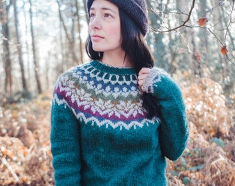 Green  Nordic Icelandic pullover with coloured yoke in lettlopi yarn