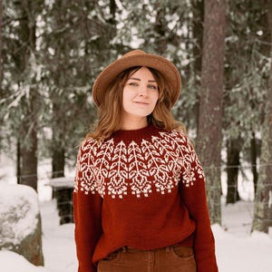 Pure wool nordic sweater with round yoke and flowers ornament, 48 colours available
