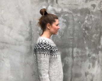 Grey lopapeysa icelandic sweater in lettlopi yarn