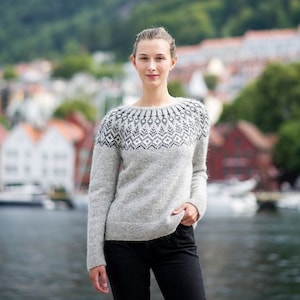 Lopapeysa icelandic sweater in pure icalandic lopi yarn
