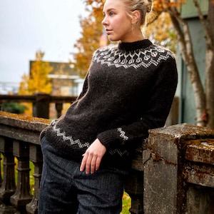 Darb brown and beige lopapeysa icelandic sweater in icelandic lopi yarn