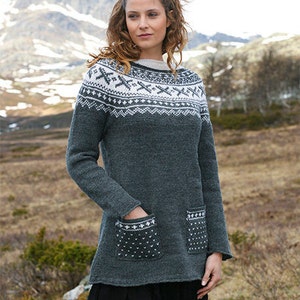 Gray nordic fair isle sweater tunic in wool yarn image 1